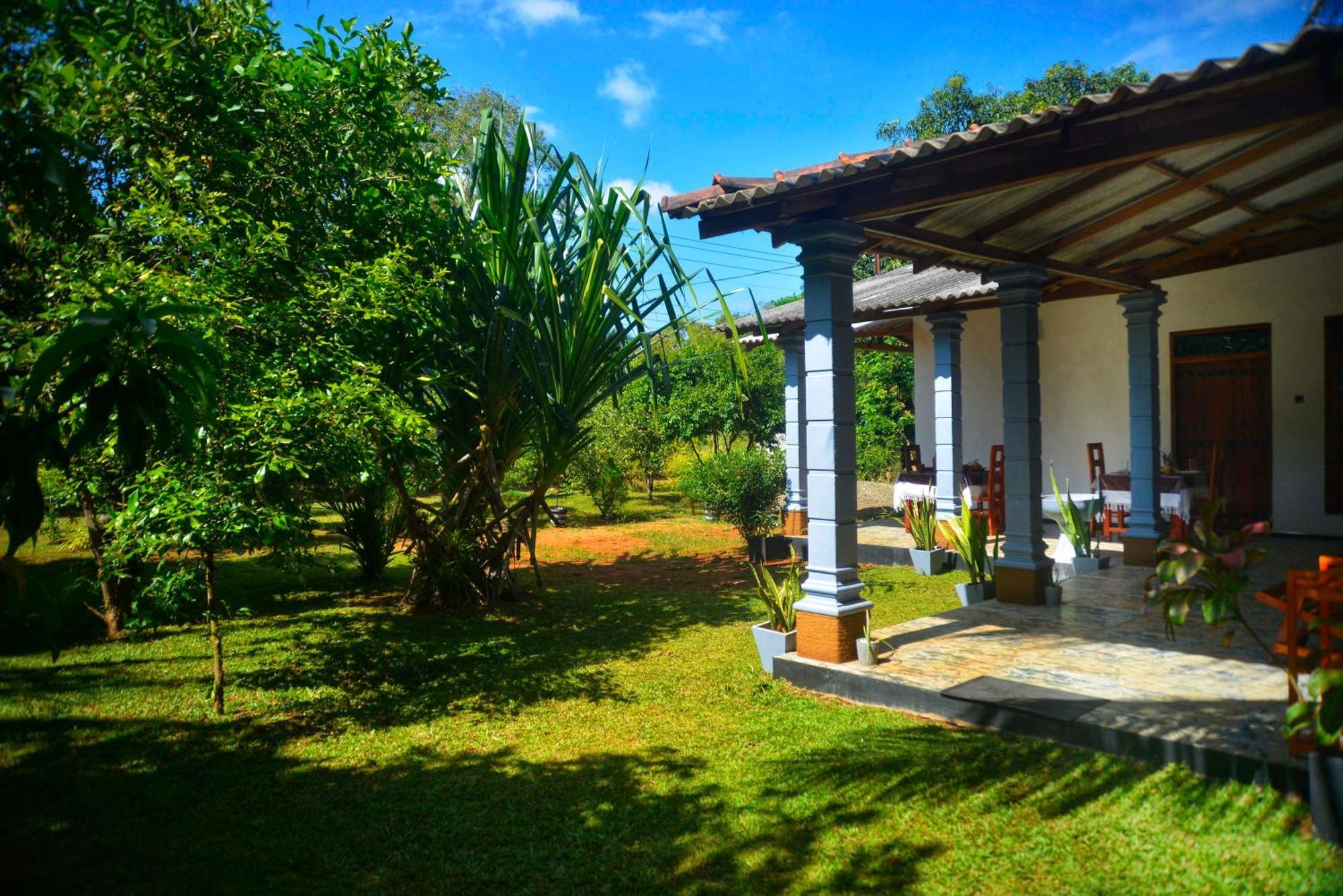 Tropical Garden Homestay Pidurangala Sigiriya Exterior photo